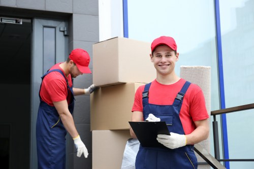 Moving van service for Battersea home relocations