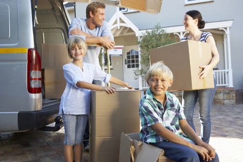 Truck loading support for Battersea apartment moves
